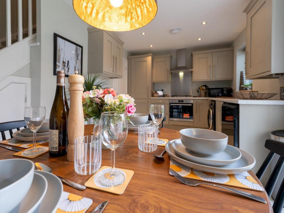 Pass The Keys Contemporary 2 Bedroom Home ลุดโลว์ ภายนอก รูปภาพ