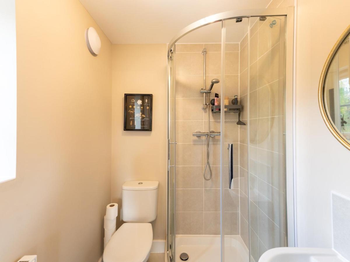 Pass The Keys Contemporary 2 Bedroom Home ลุดโลว์ ภายนอก รูปภาพ